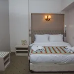 Dundar & Hotel