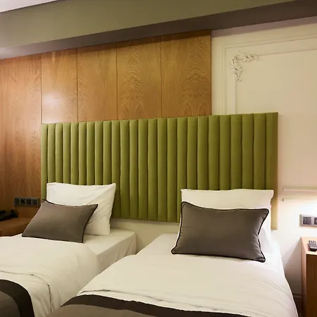 Dundar & Hotel