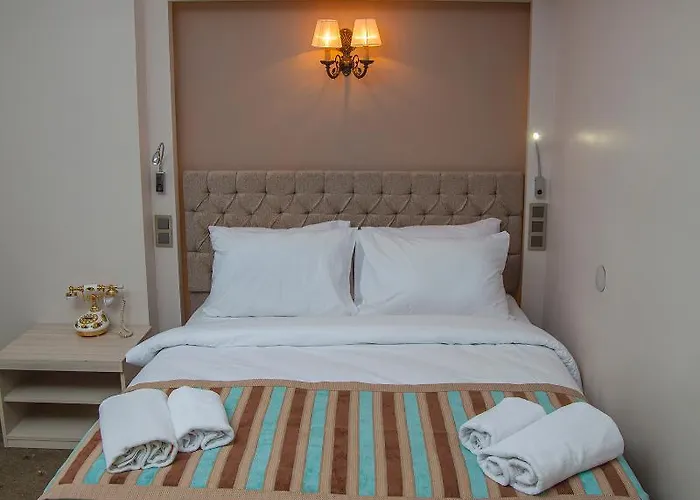 Dundar & מלון 3*